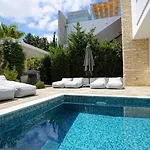 Downtown 1 Villa *